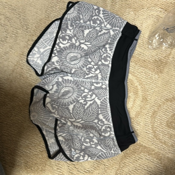 lululemon athletica Pants - Like new Lulu athletic short